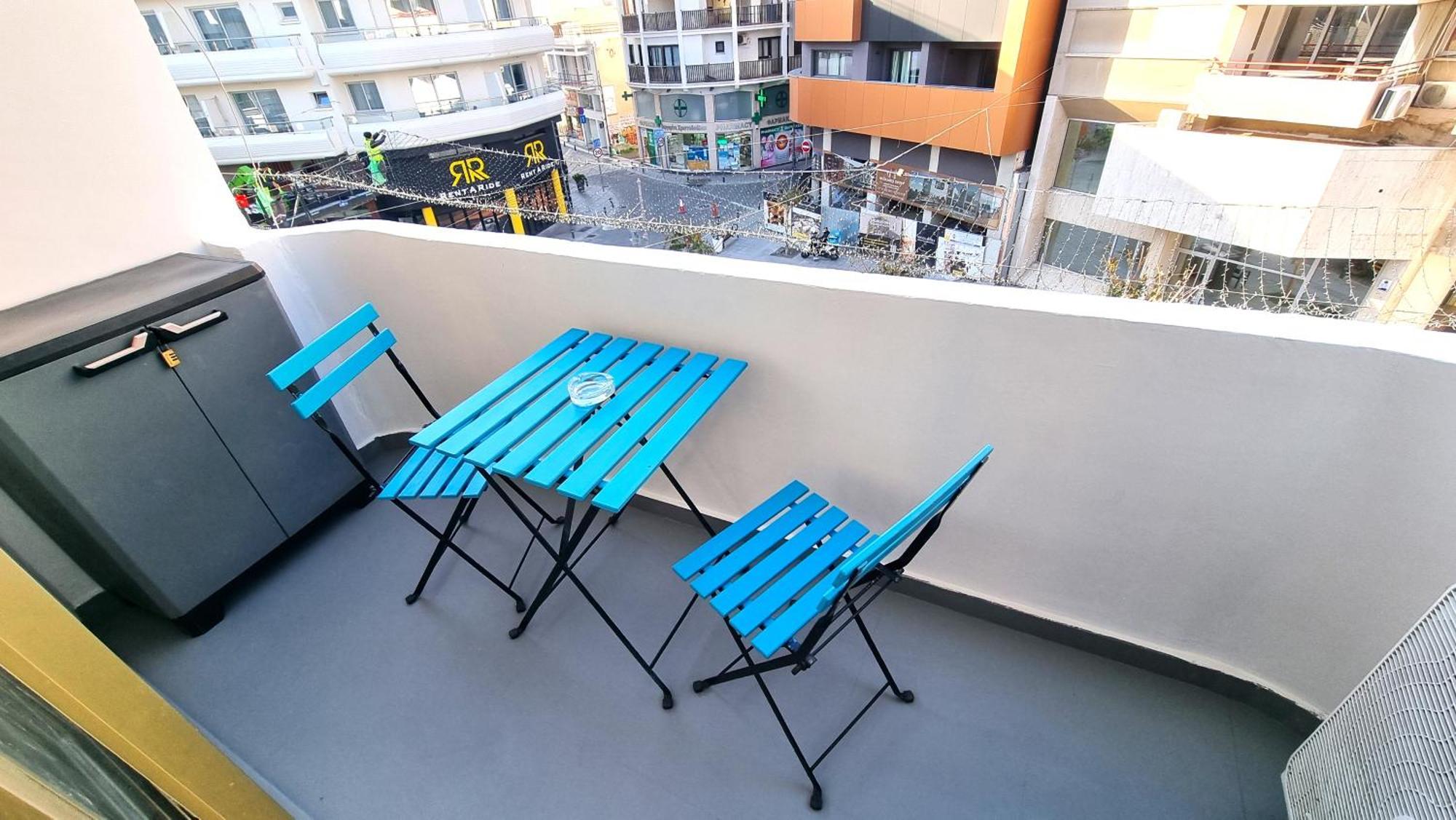 1A Beach & Business Apartment In The City Center! لارنكا المظهر الخارجي الصورة