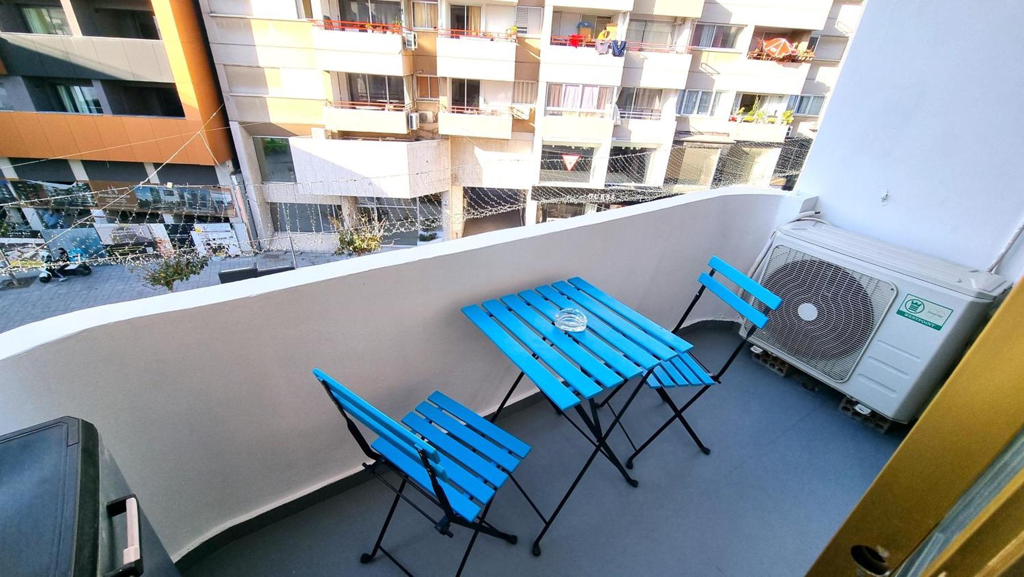 1A Beach & Business Apartment In The City Center! لارنكا المظهر الخارجي الصورة